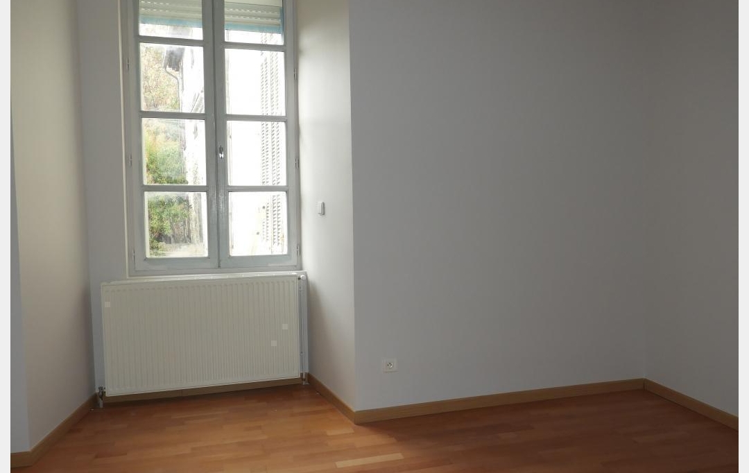 L.D.V Immobilier : Building | BOURG-SAINT-ANDEOL (07700) | 220 m2 | 249 000 € 