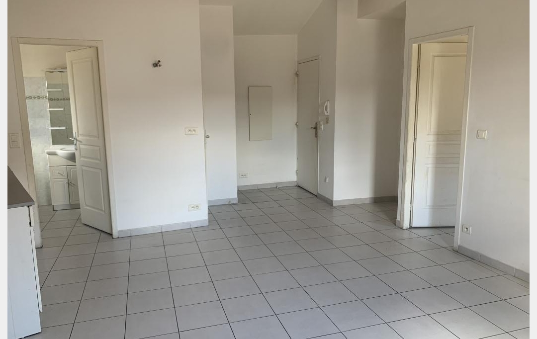 L.D.V Immobilier : Appartement | SORGUES (84700) | 38 m2 | 495 € 