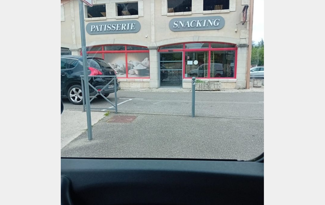 L.D.V Immobilier : Commerces | PIERRELATTE (26700) | 200 m2 | 239 000 € 