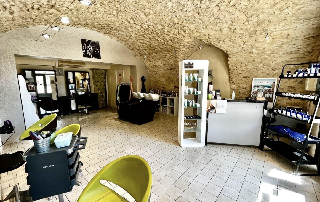 L.D.V Immobilier : Commercial | PONT-SAINT-ESPRIT (30130) | 77 m2 | 60 750 € 