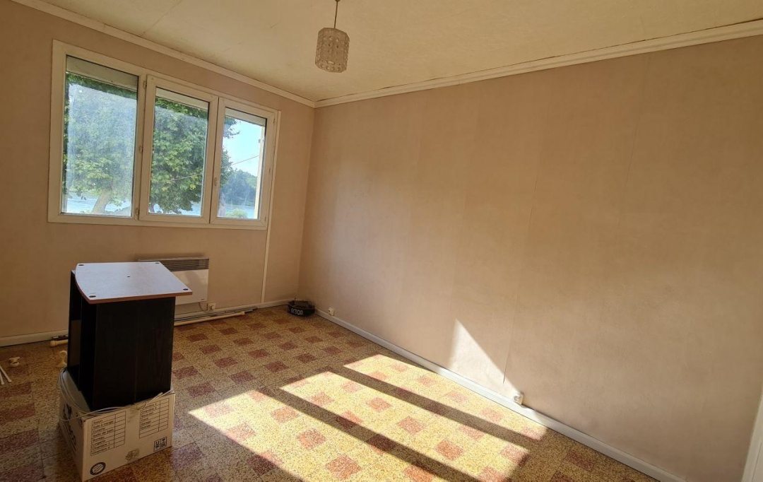 L.D.V Immobilier : Appartement | BOURG-SAINT-ANDEOL (07700) | 64 m2 | 55 500 € 