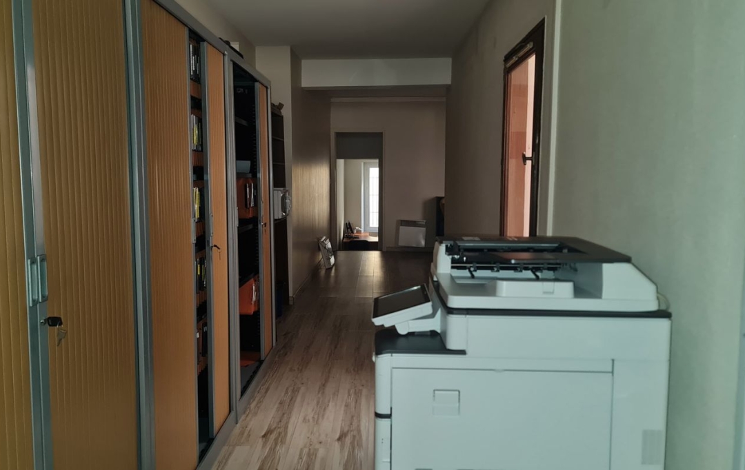 L.D.V Immobilier : Office | BOURG-SAINT-ANDEOL (07700) | 75 m2 | 87 000 € 