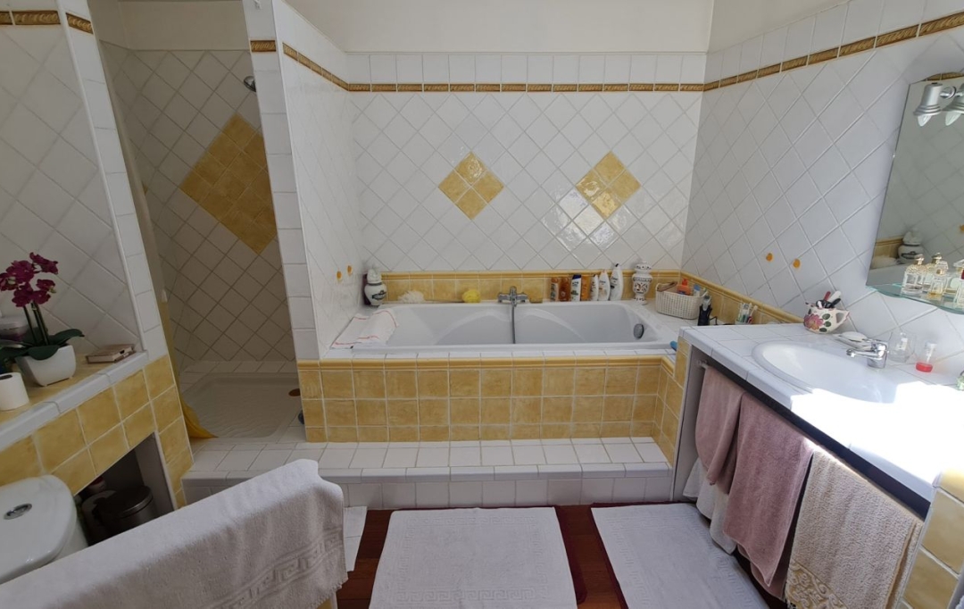 L.D.V Immobilier : Maison / Villa | BOURG-SAINT-ANDEOL (07700) | 140 m2 | 240 000 € 