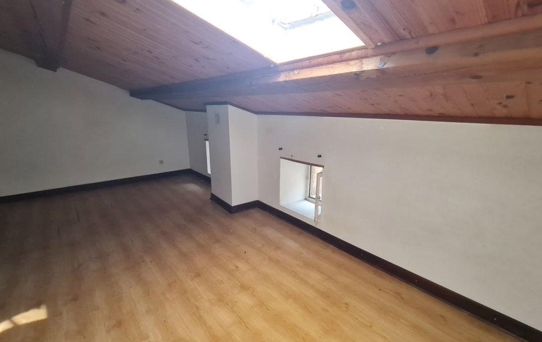 L.D.V Immobilier : Maison / Villa | SAINT-REMEZE (07700) | 125 m2 | 120 000 € 